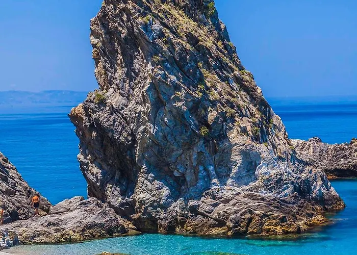 La Torre Saracena - With Services & Free Parking