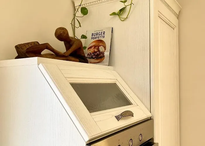 La Torre Saracena - With Services & Free Parking *