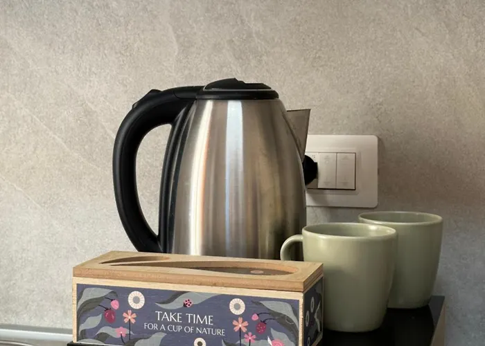 La Torre Saracena - With Services & Free Parking דירה *